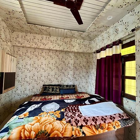 Astha Guest House Gopeshwar Екстер'єр фото