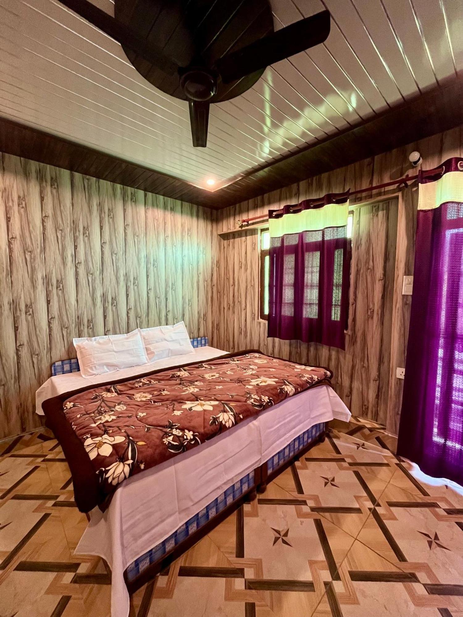 Astha Guest House Gopeshwar Екстер'єр фото