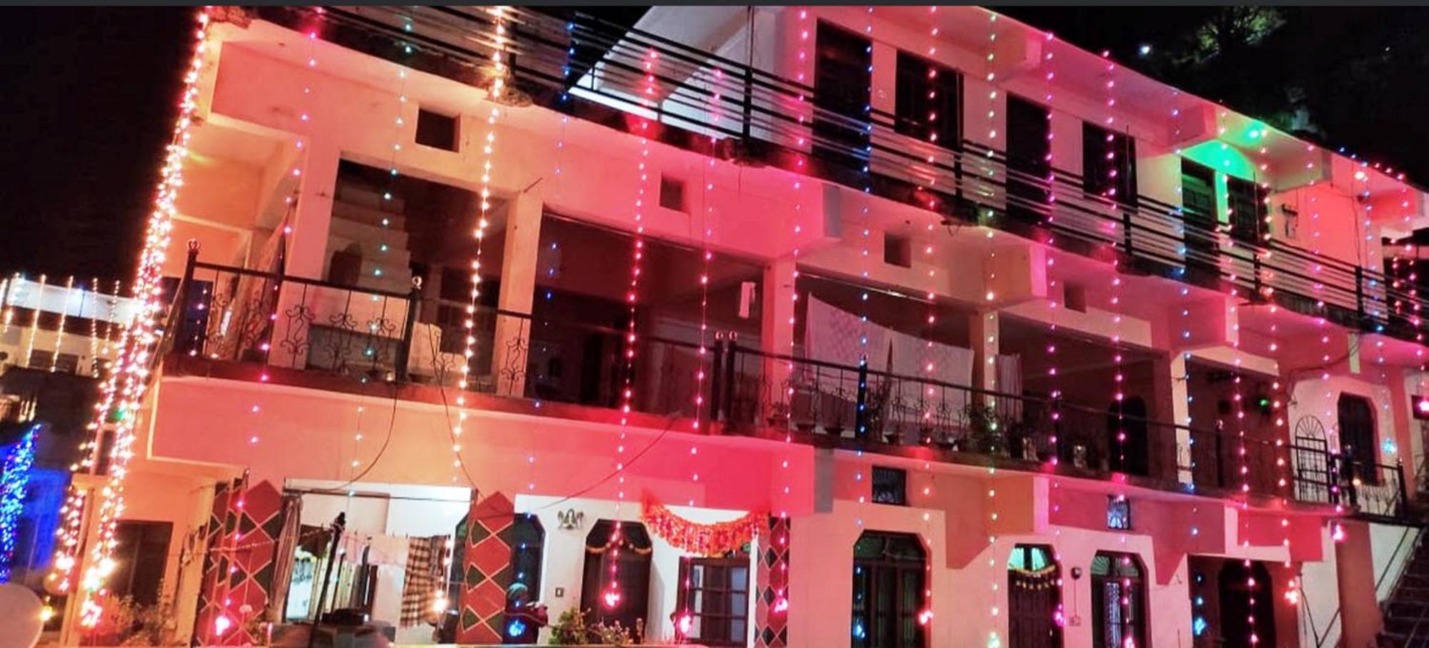 Astha Guest House Gopeshwar Екстер'єр фото